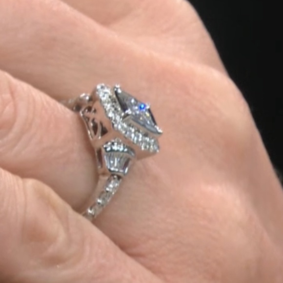 14K White Gold & Genuine Diamond Art Deco Ring - Picture 10 of 13